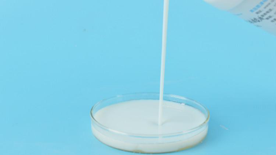 加了消泡劑的水性漆，泡沫快速消失不留痕